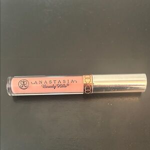 Anastasia Beverly Hills Liquid Lipstick in “Pure Hollywood”